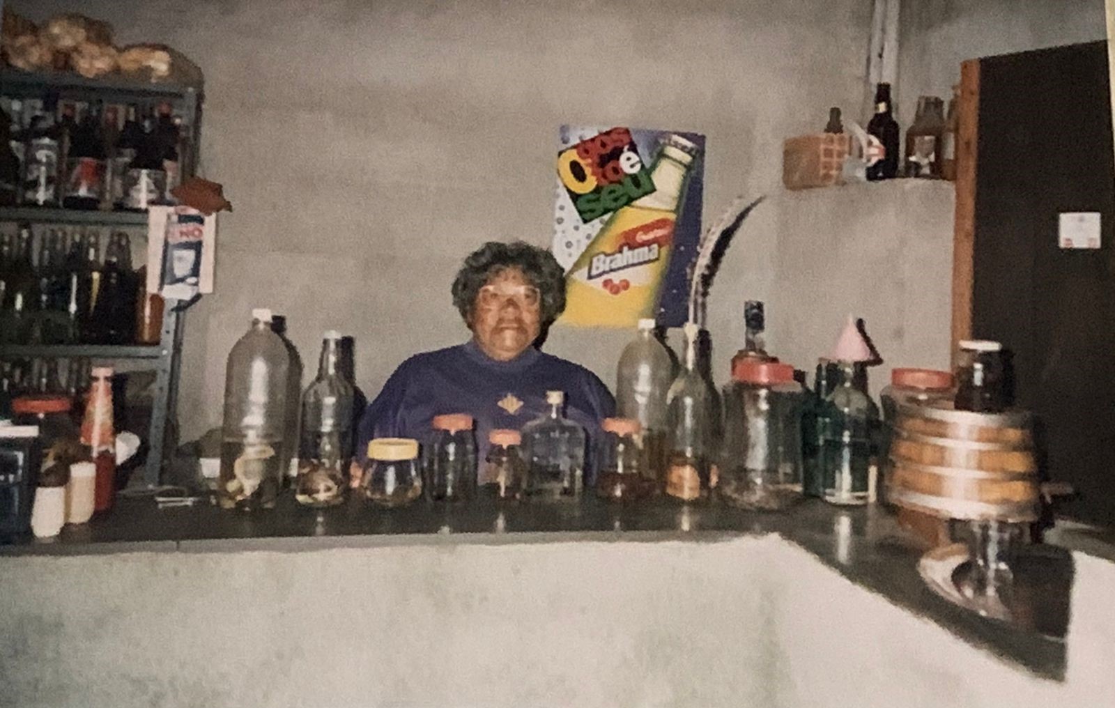 Tia do Bar das Cobras.jpeg